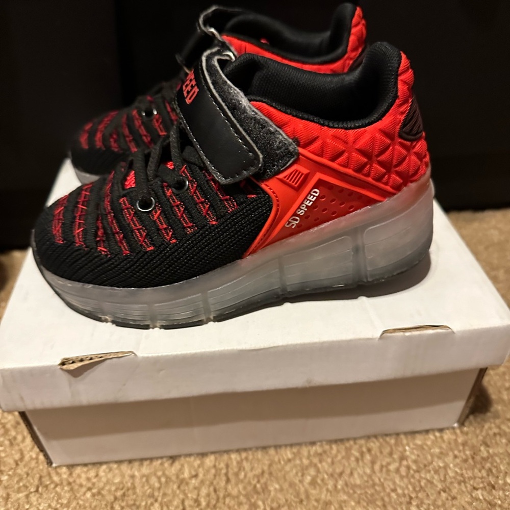 SD Speed Kids Roller Skate Shoes Size 30(UK)/ 12.5 US) Red/ Black.